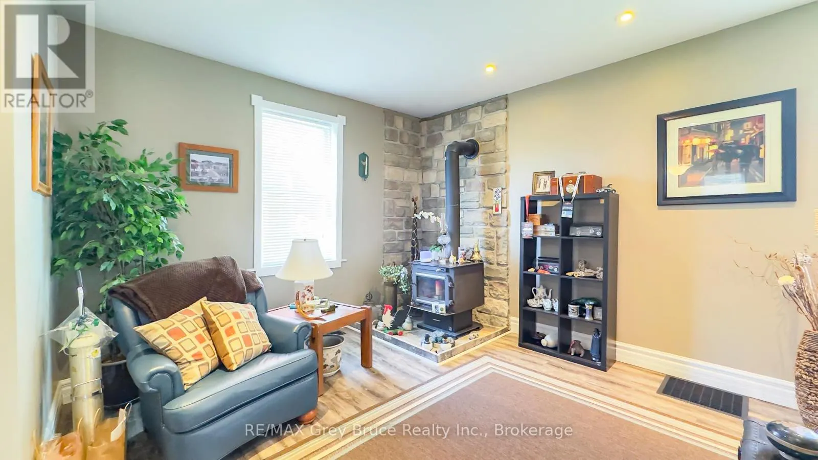 173 5TH AVENUE W