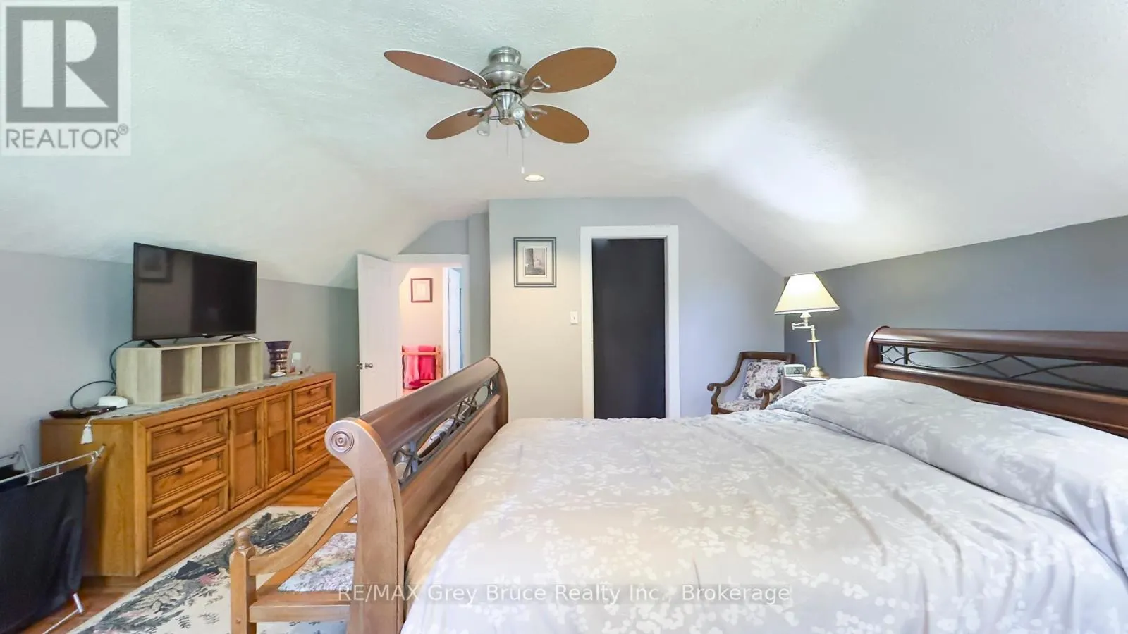 173 5TH AVENUE W