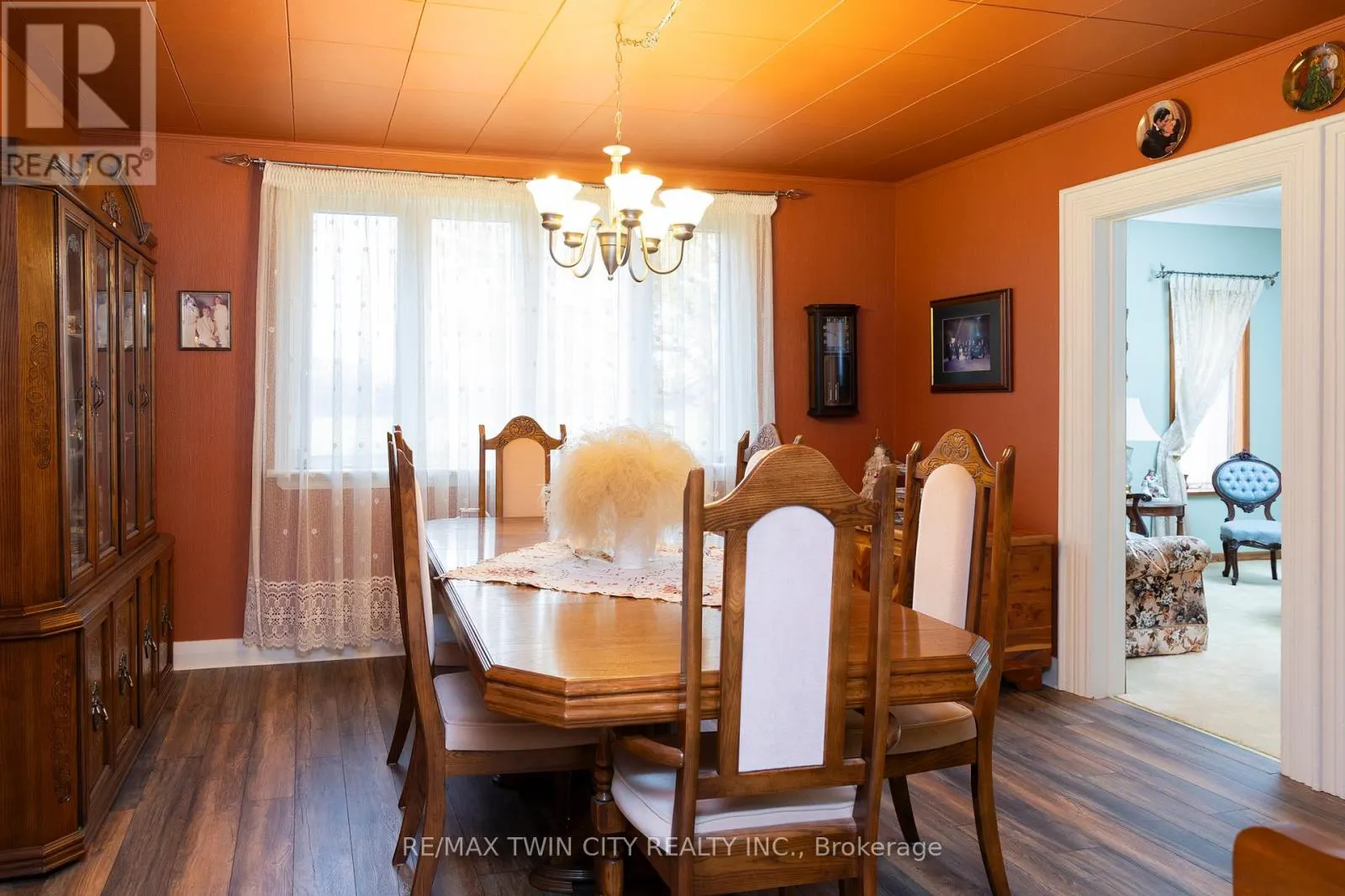 331 MIDDLE TOWNLINE ROAD
