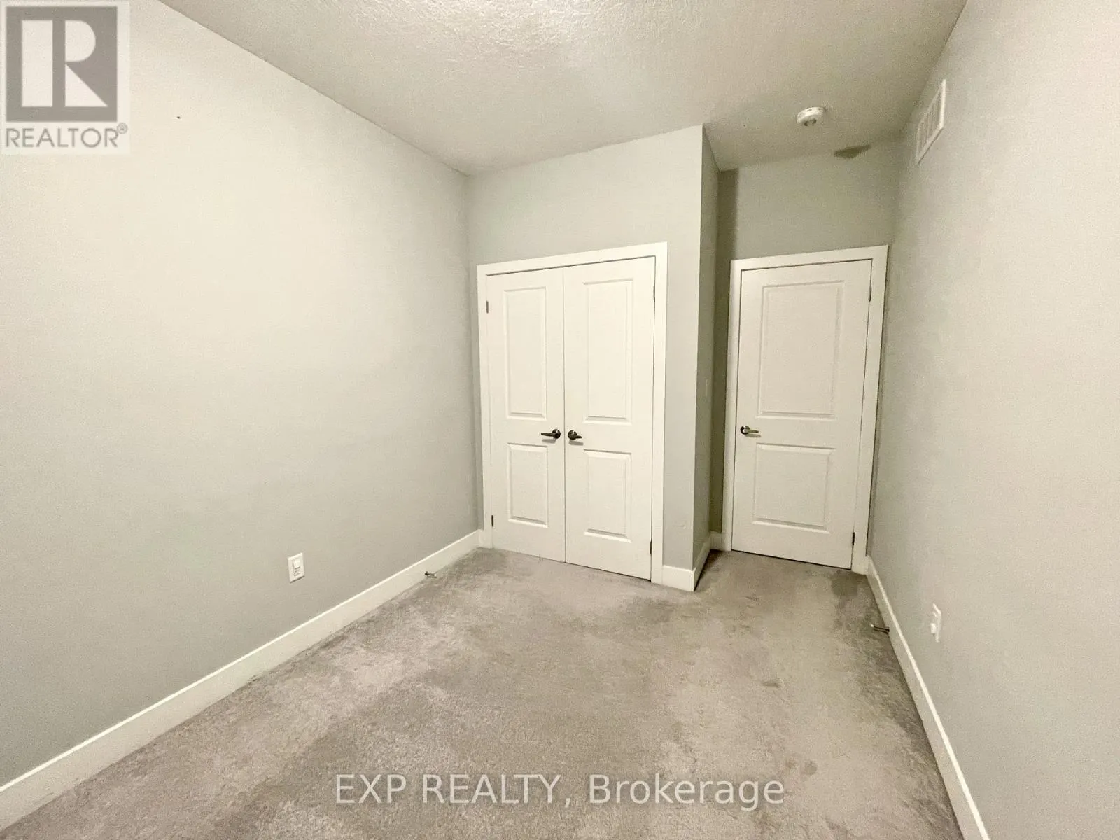 52 - 2284 EVANS BOULEVARD, #52