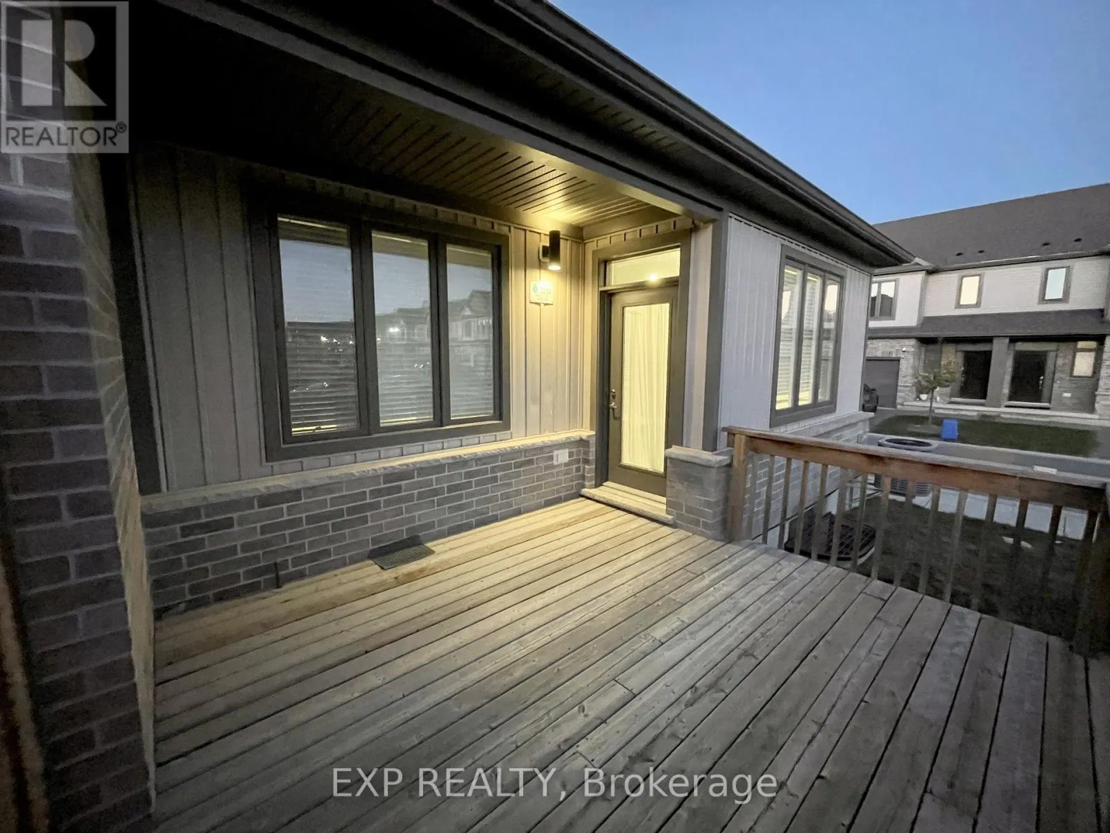 52 - 2284 EVANS BOULEVARD, #52