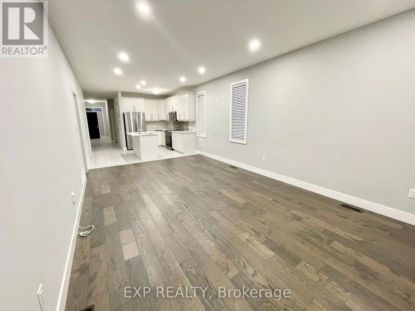 52 - 2284 EVANS BOULEVARD, #52