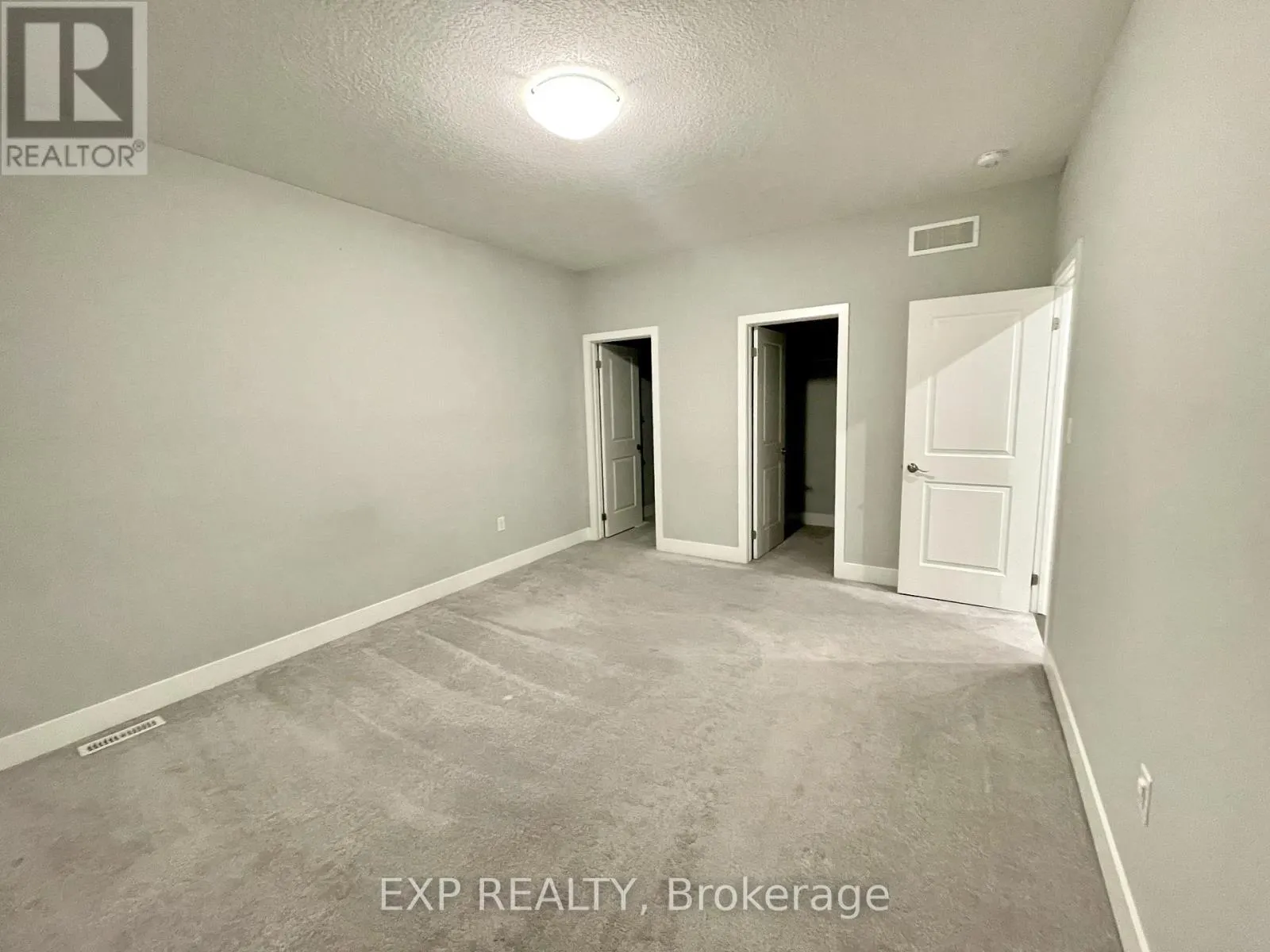 52 - 2284 EVANS BOULEVARD, #52