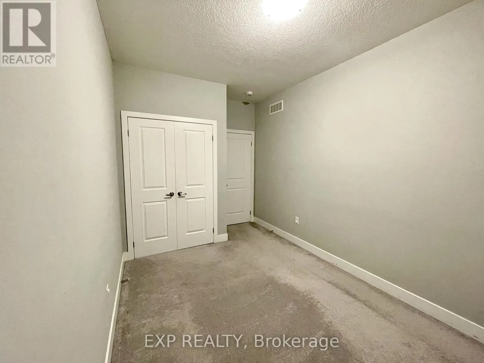 52 - 2284 EVANS BOULEVARD, #52