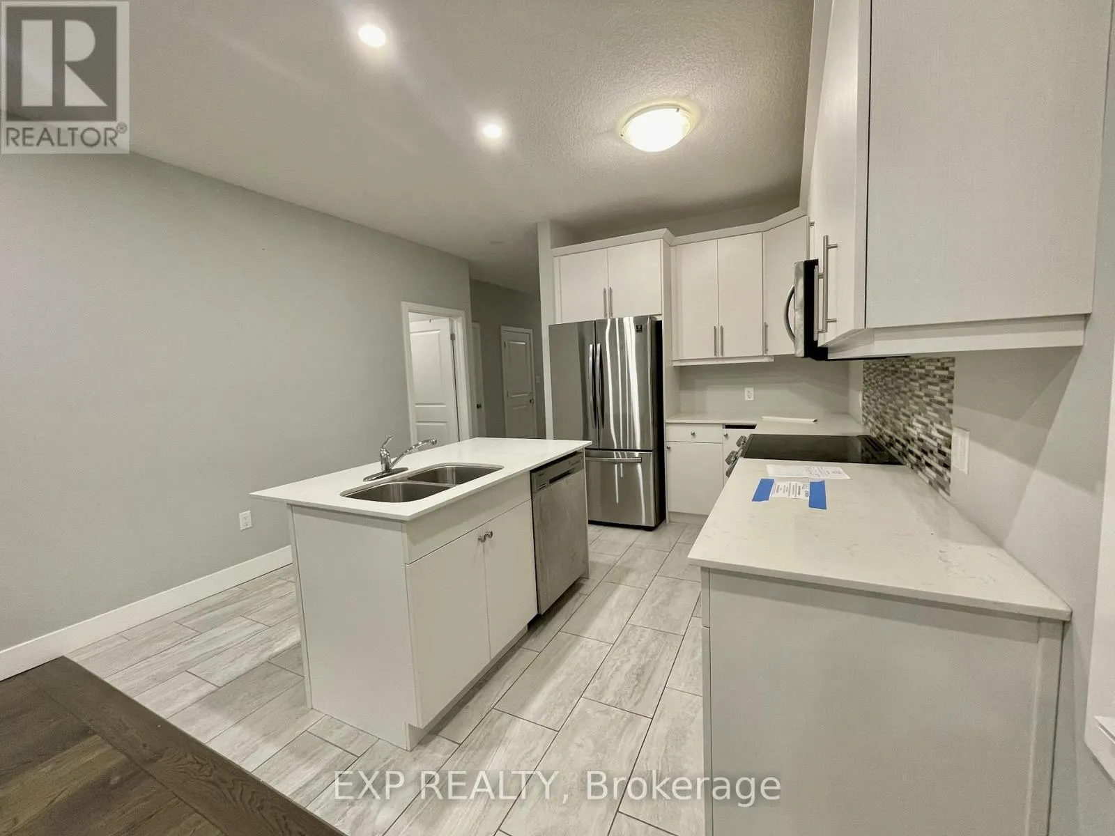 52 - 2284 EVANS BOULEVARD, #52