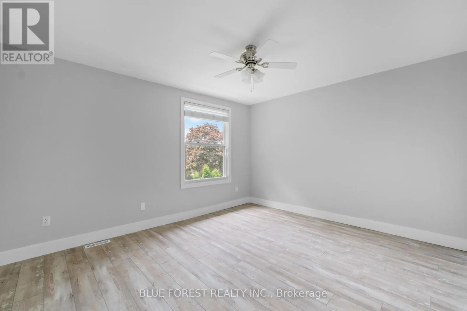 15 - 696 WONDERLAND ROAD S, #15