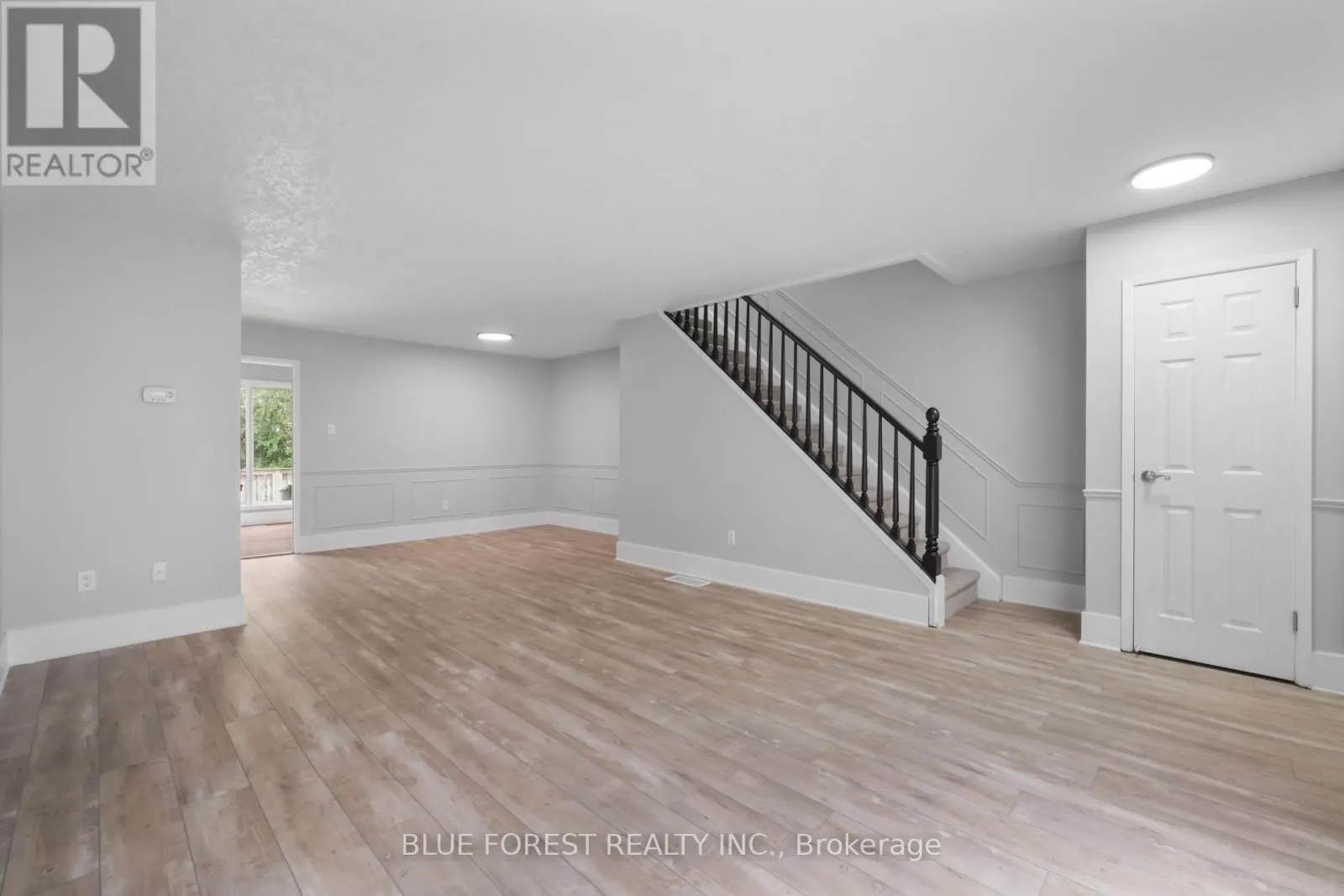15 - 696 WONDERLAND ROAD S, #15