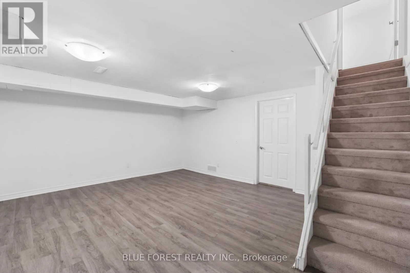 15 - 696 WONDERLAND ROAD S, #15