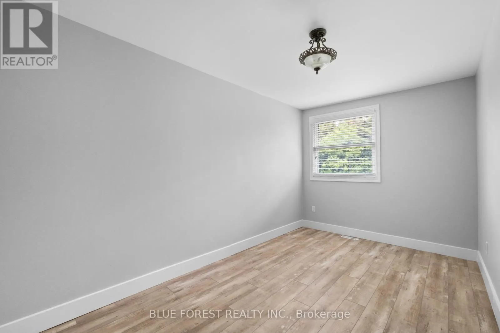 15 - 696 WONDERLAND ROAD S, #15