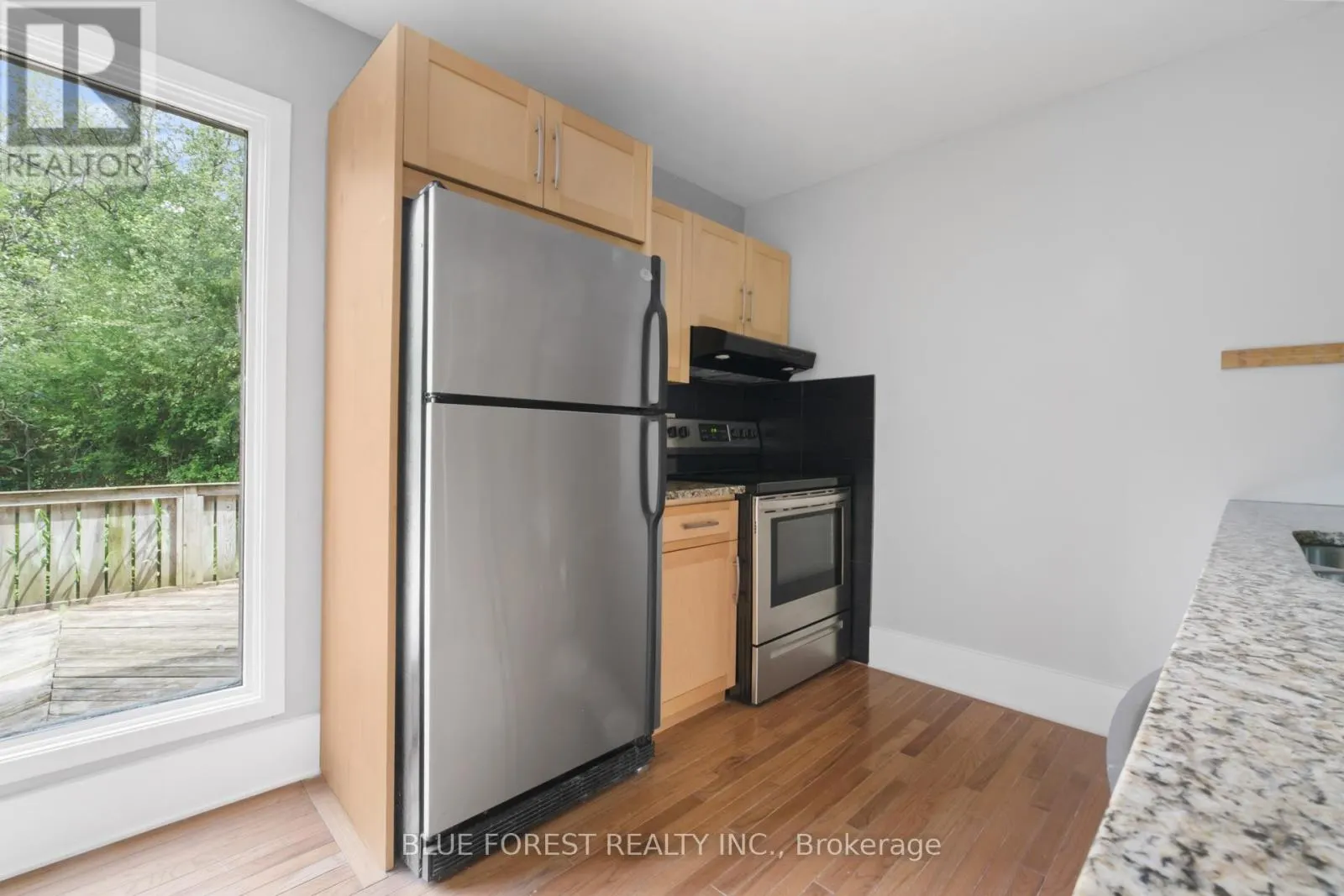 15 - 696 WONDERLAND ROAD S, #15