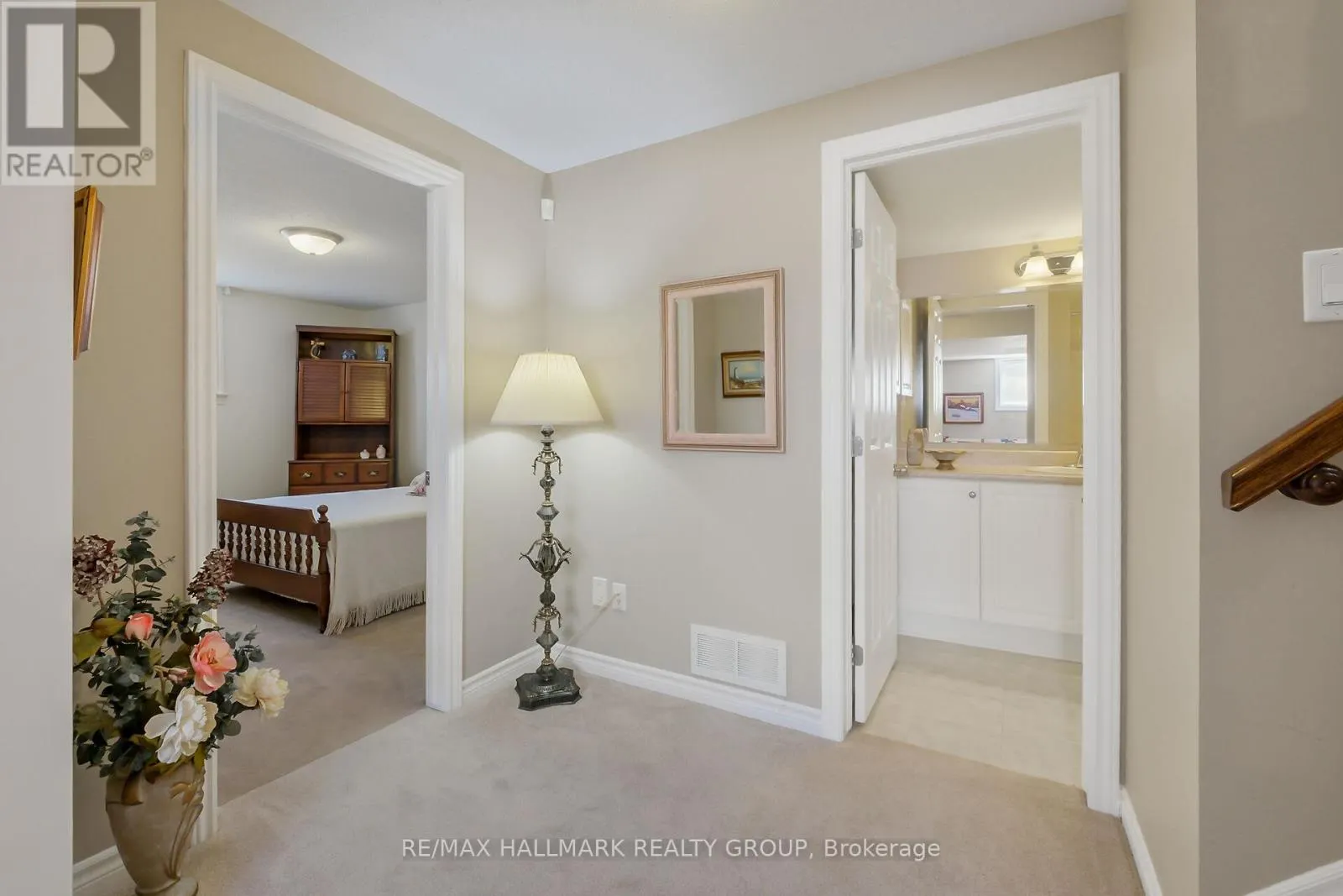 325 FARINCOURT CRESCENT