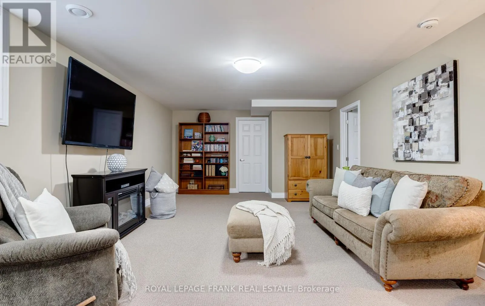 41 CORTLAND WAY