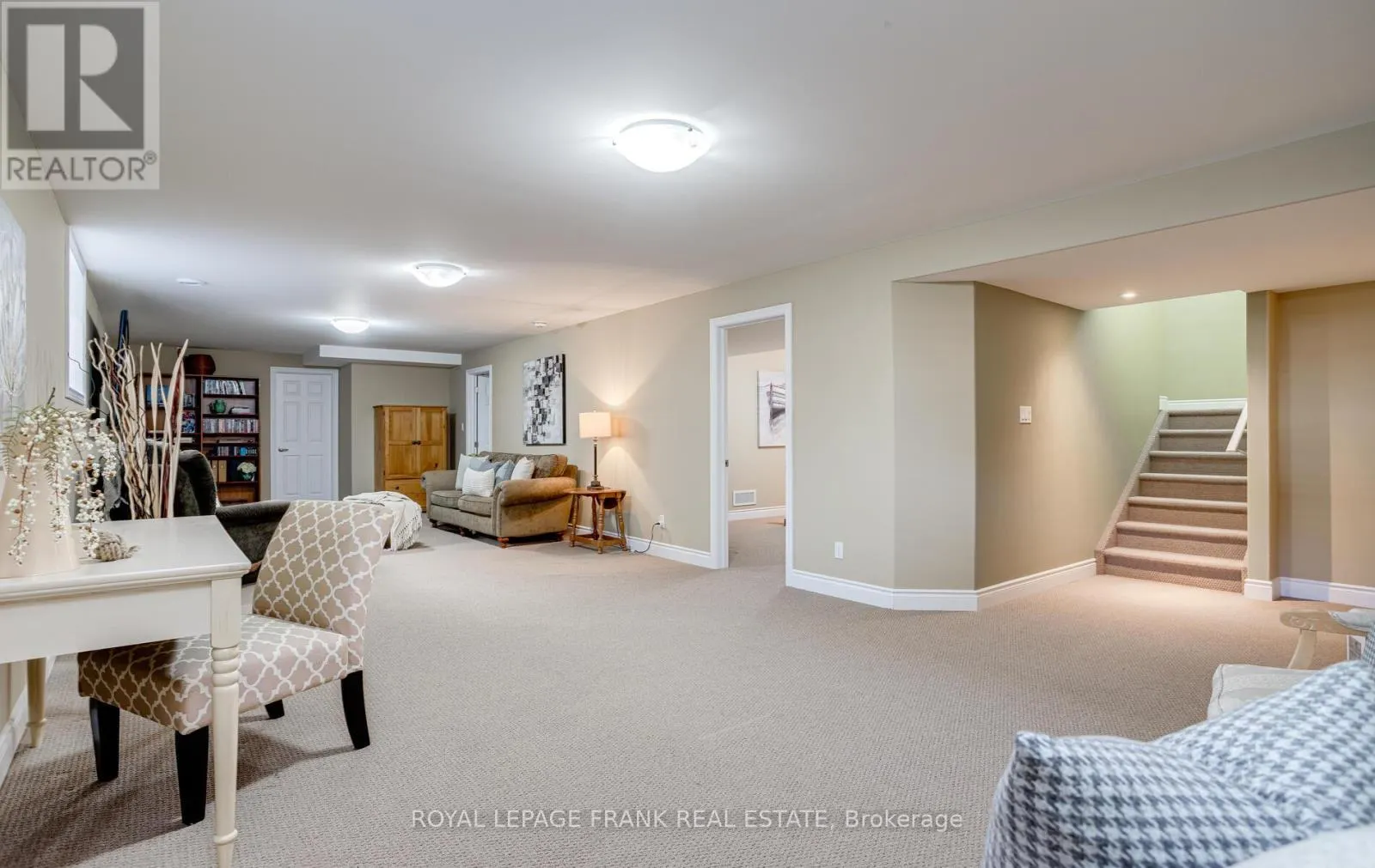 41 CORTLAND WAY