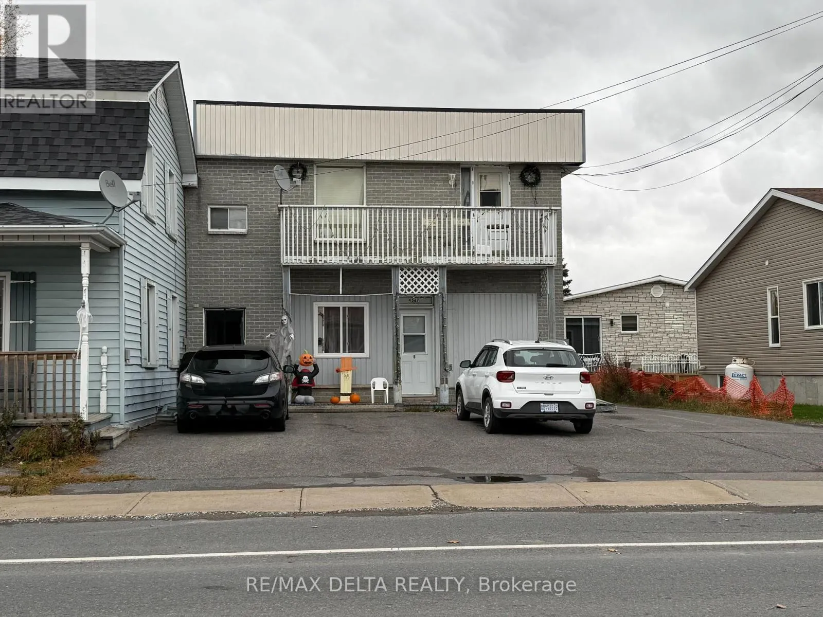 5 - 4567 STE-CATHERINE STREET