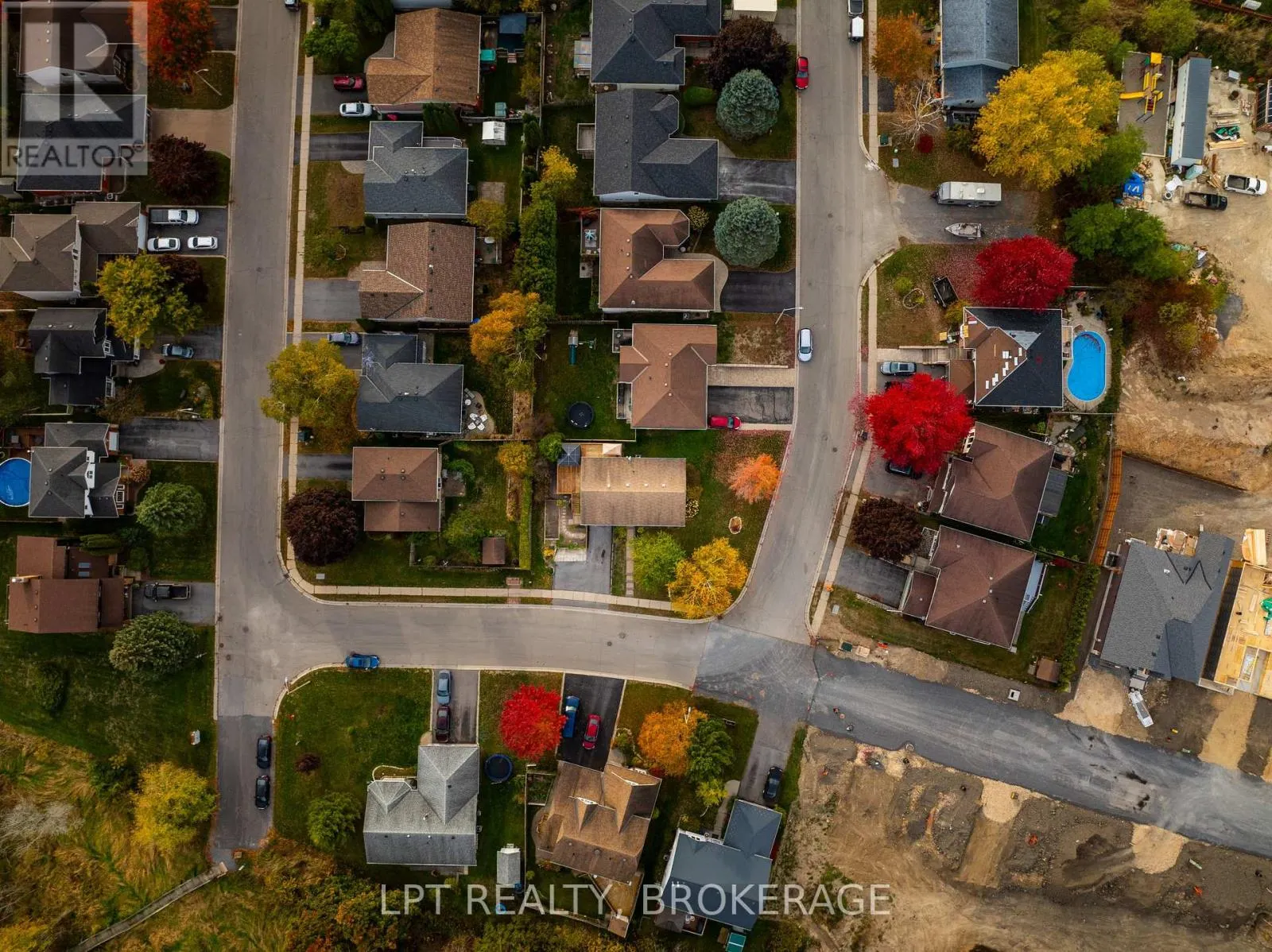 697 MACDONALD DRIVE