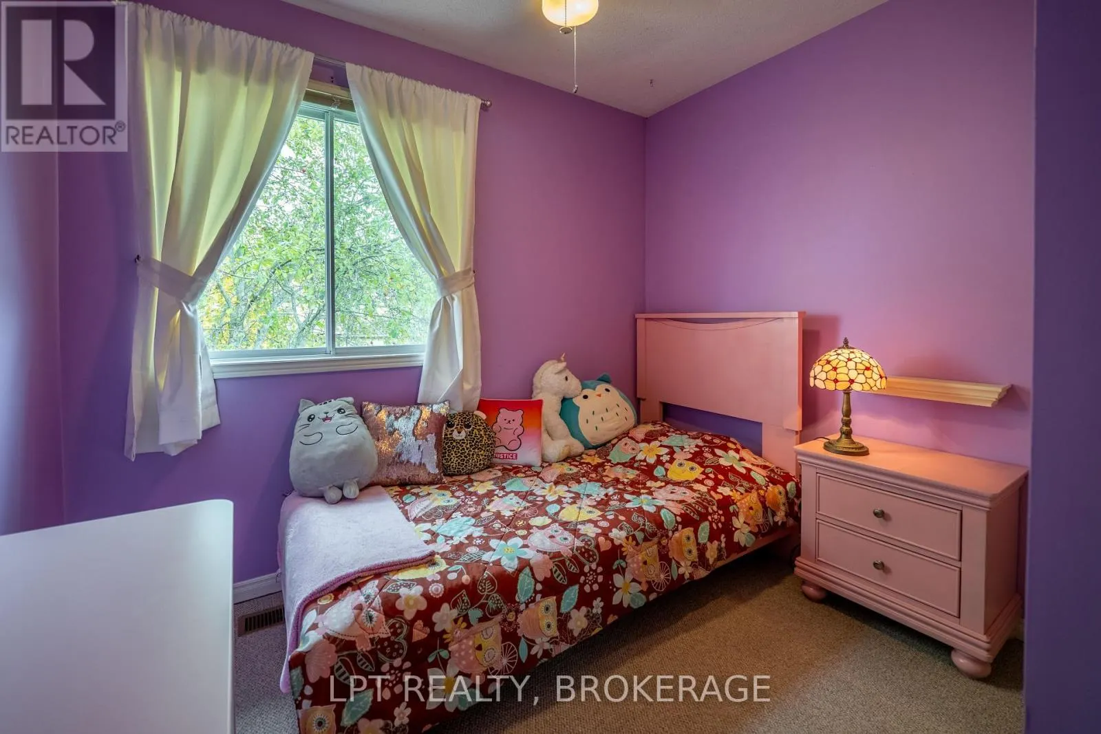 697 MACDONALD DRIVE