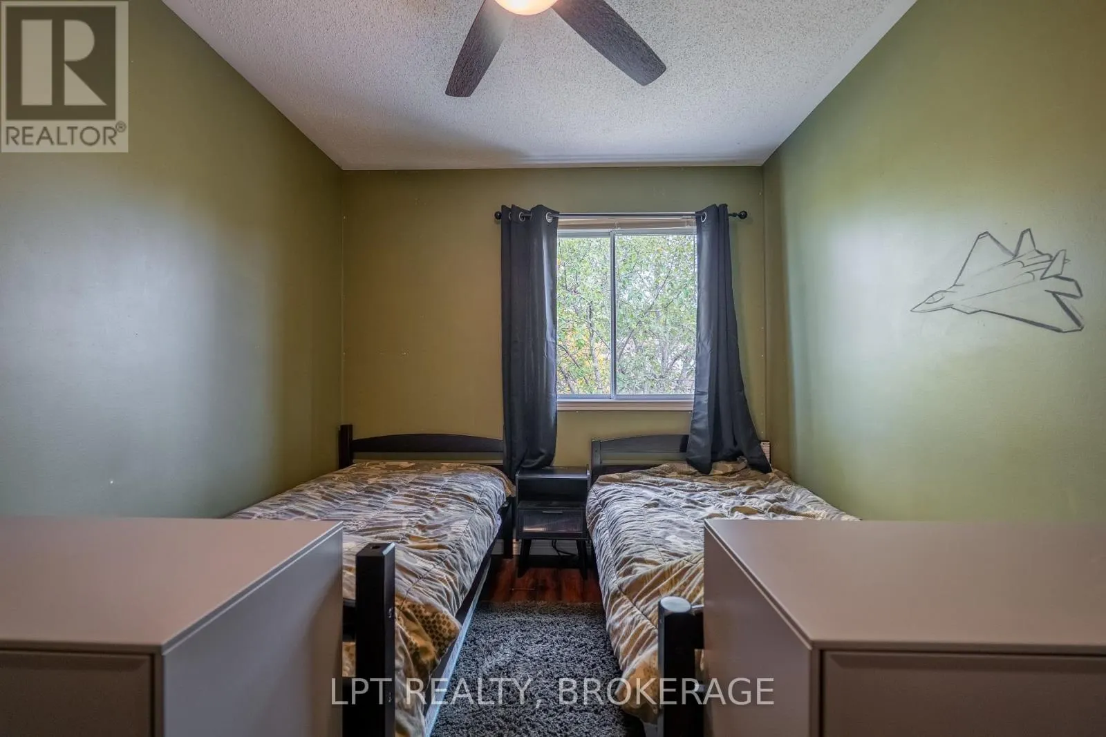 697 MACDONALD DRIVE