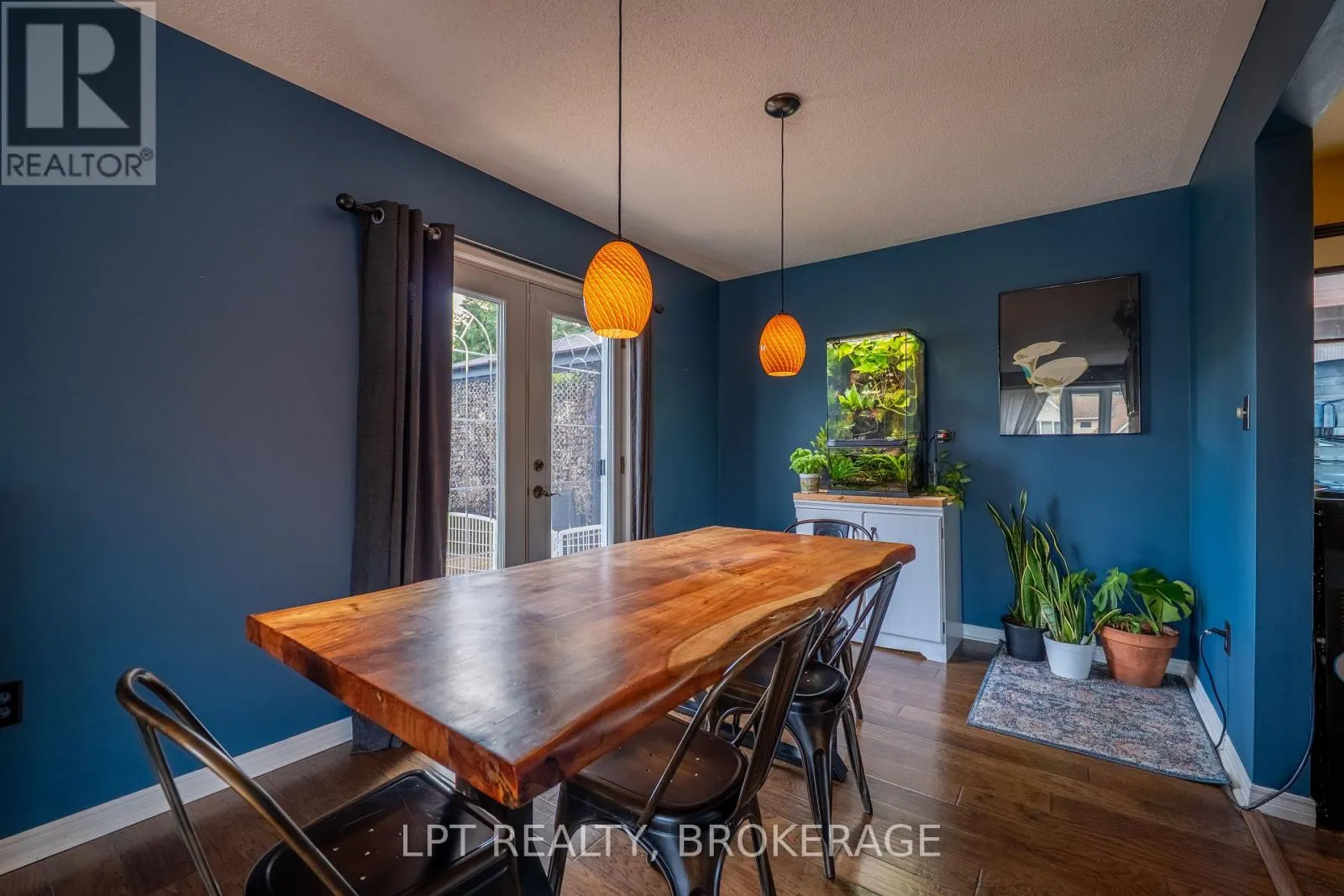 697 MACDONALD DRIVE
