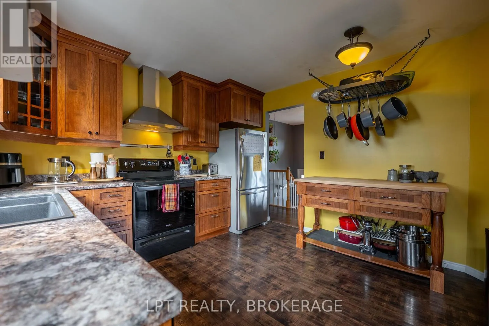 697 MACDONALD DRIVE
