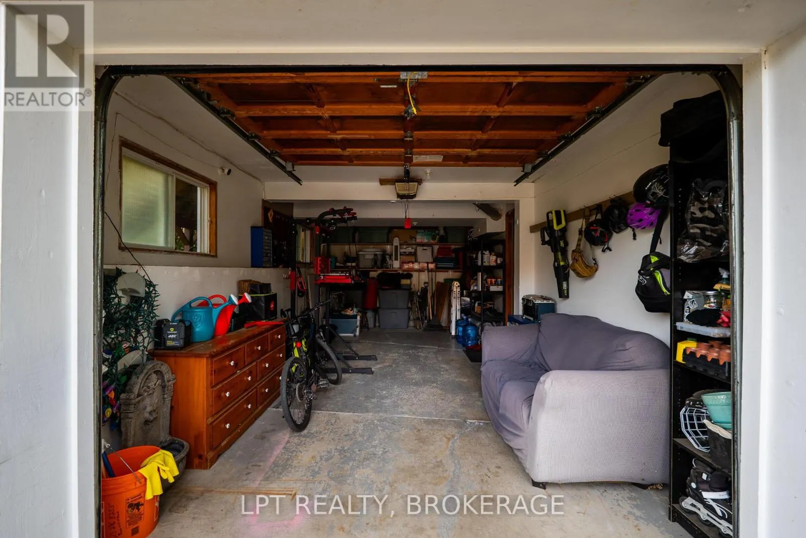 697 MACDONALD DRIVE