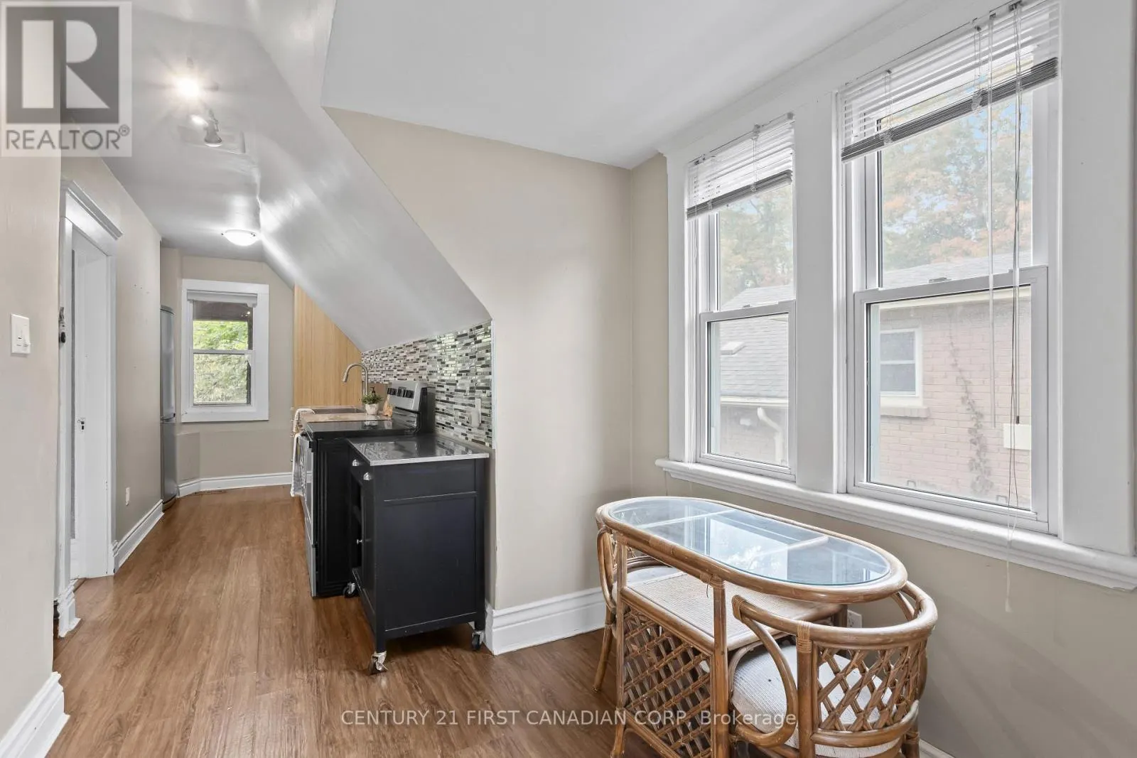 16 WOODWARD AVENUE