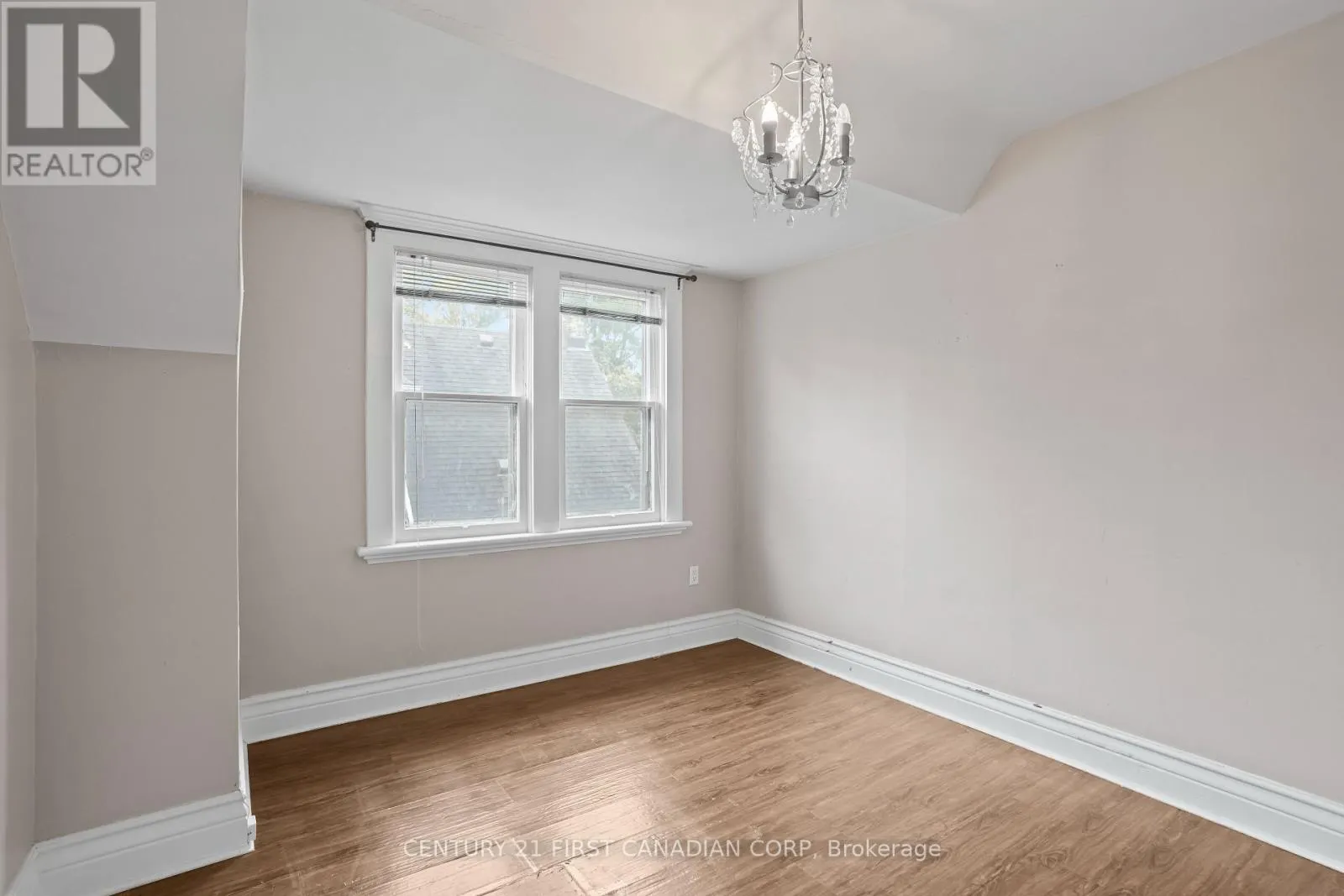 16 WOODWARD AVENUE