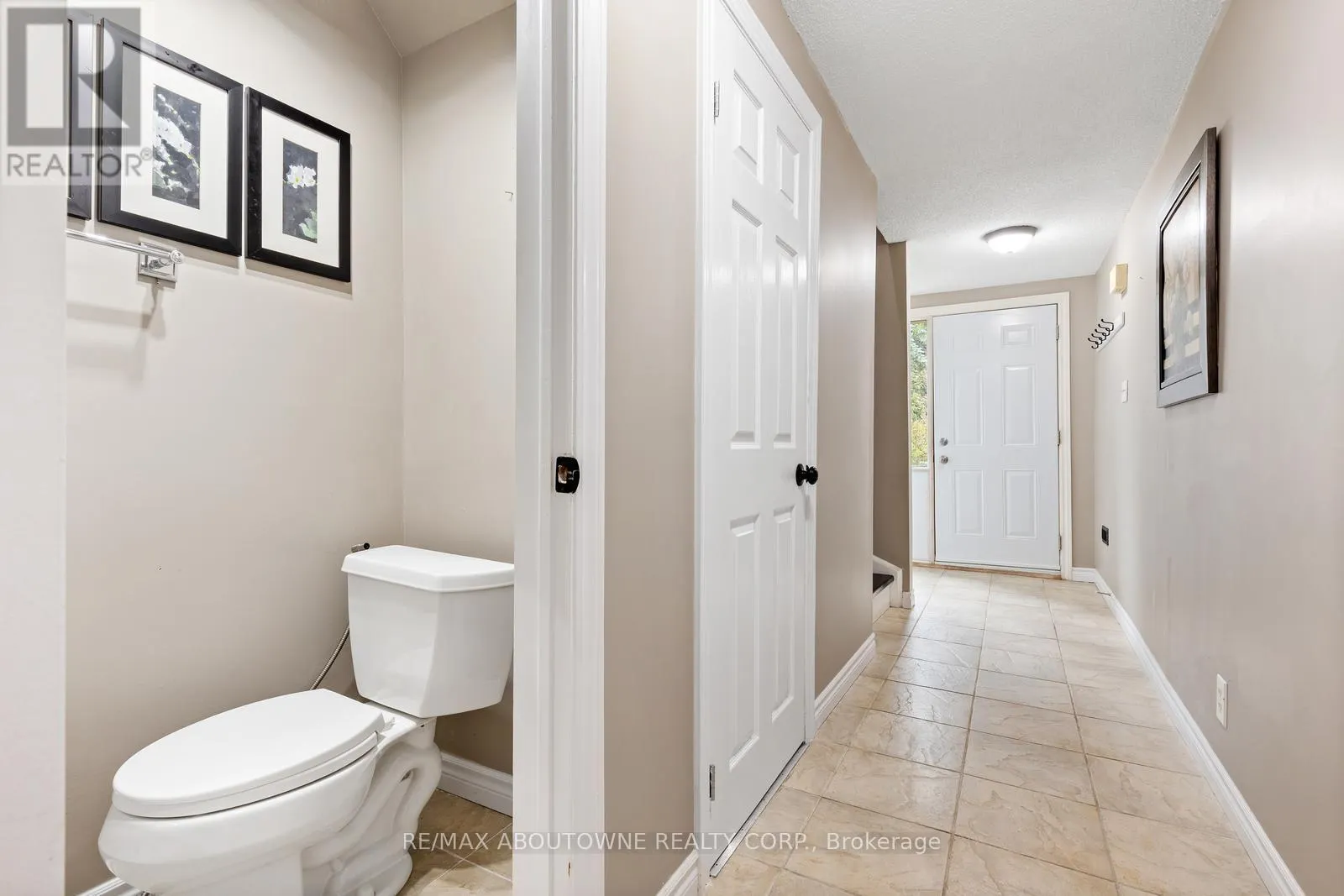 48 - 49 CEDARWOODS CRESCENT