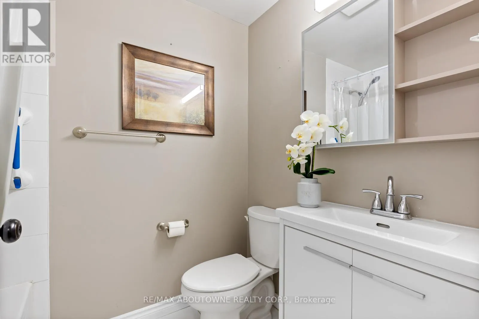 48 - 49 CEDARWOODS CRESCENT