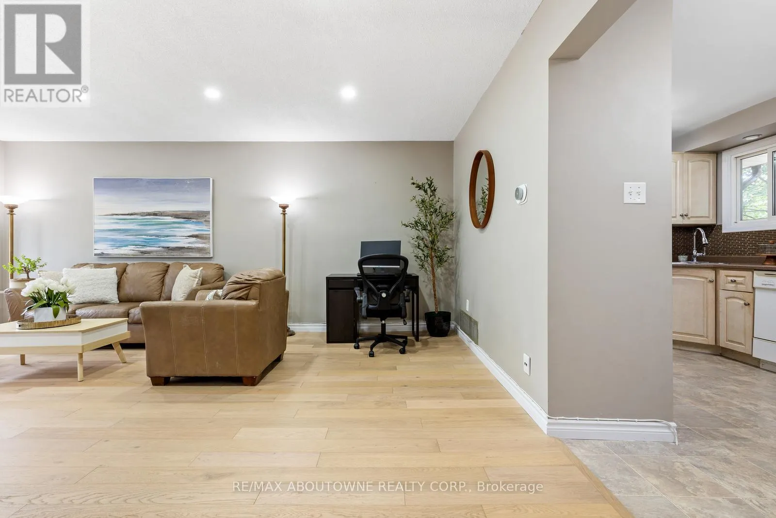 48 - 49 CEDARWOODS CRESCENT
