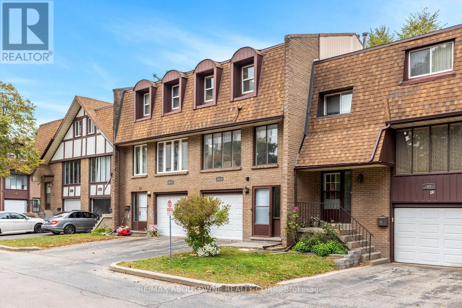 48 - 49 CEDARWOODS CRESCENT