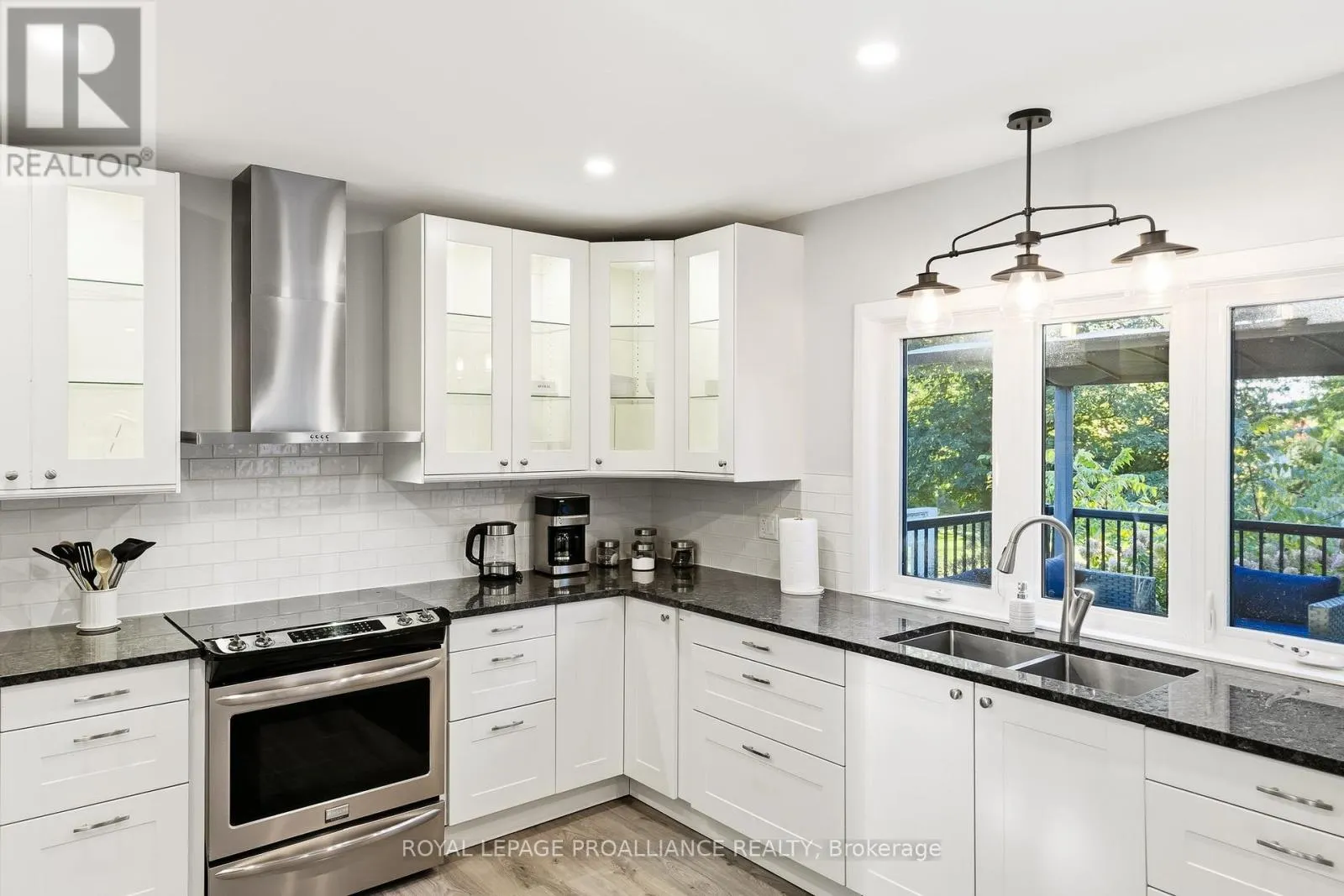 80 ELGIN STREET N