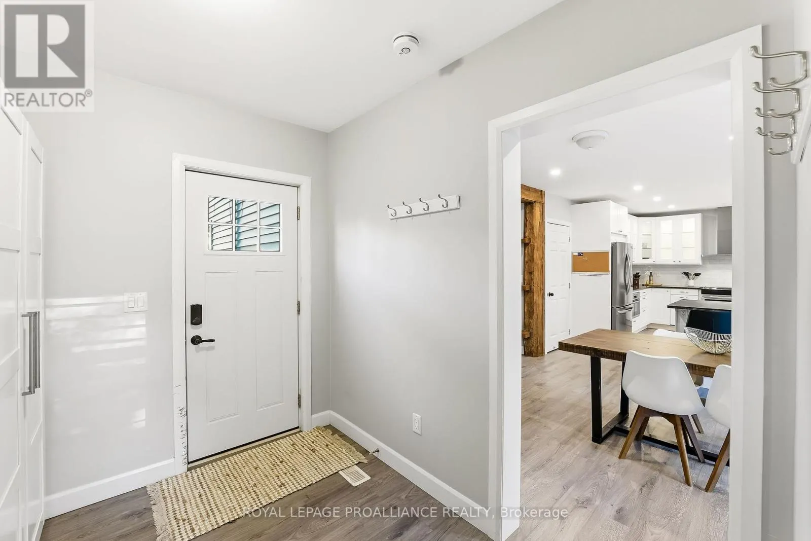 80 ELGIN STREET N