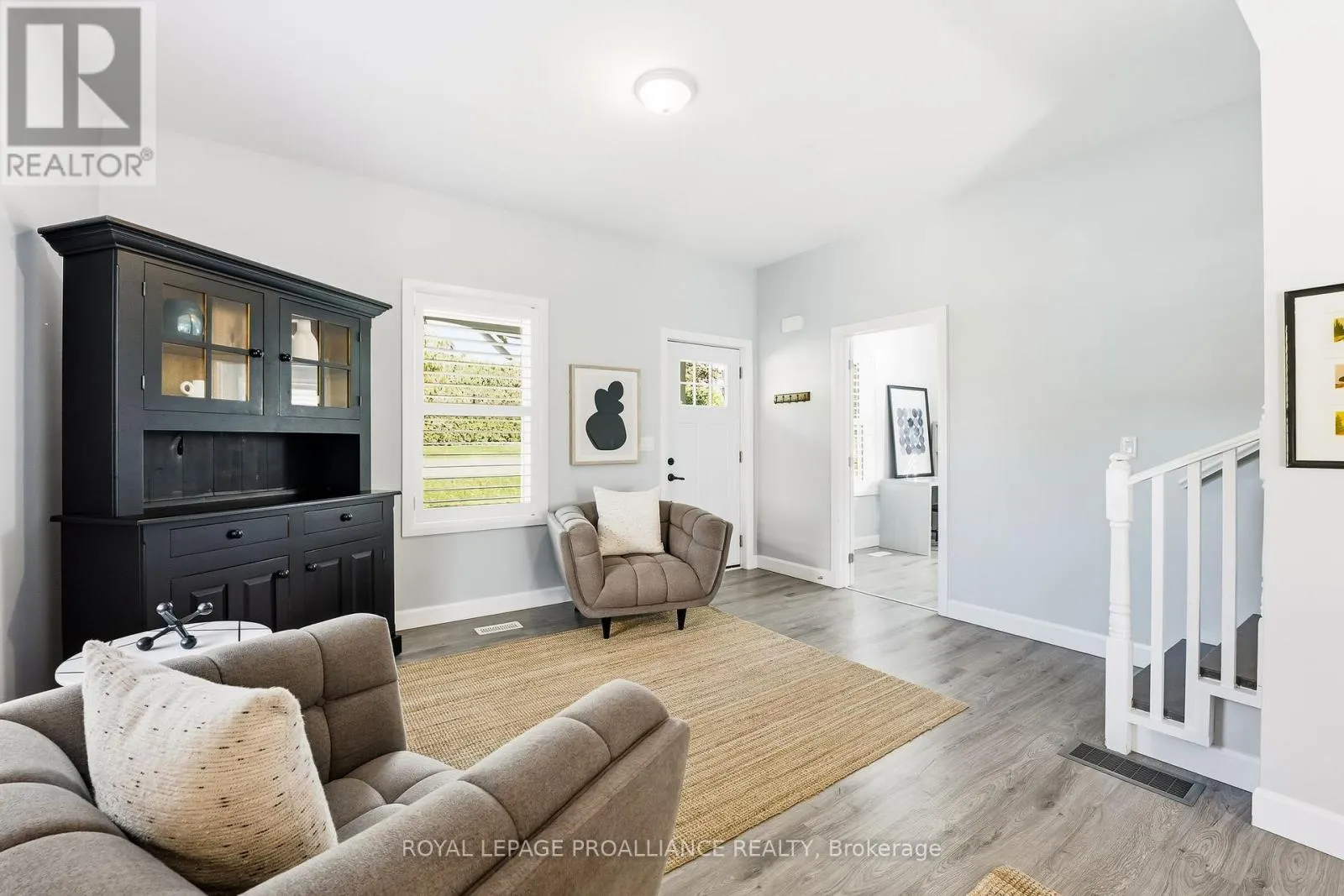 80 ELGIN STREET N