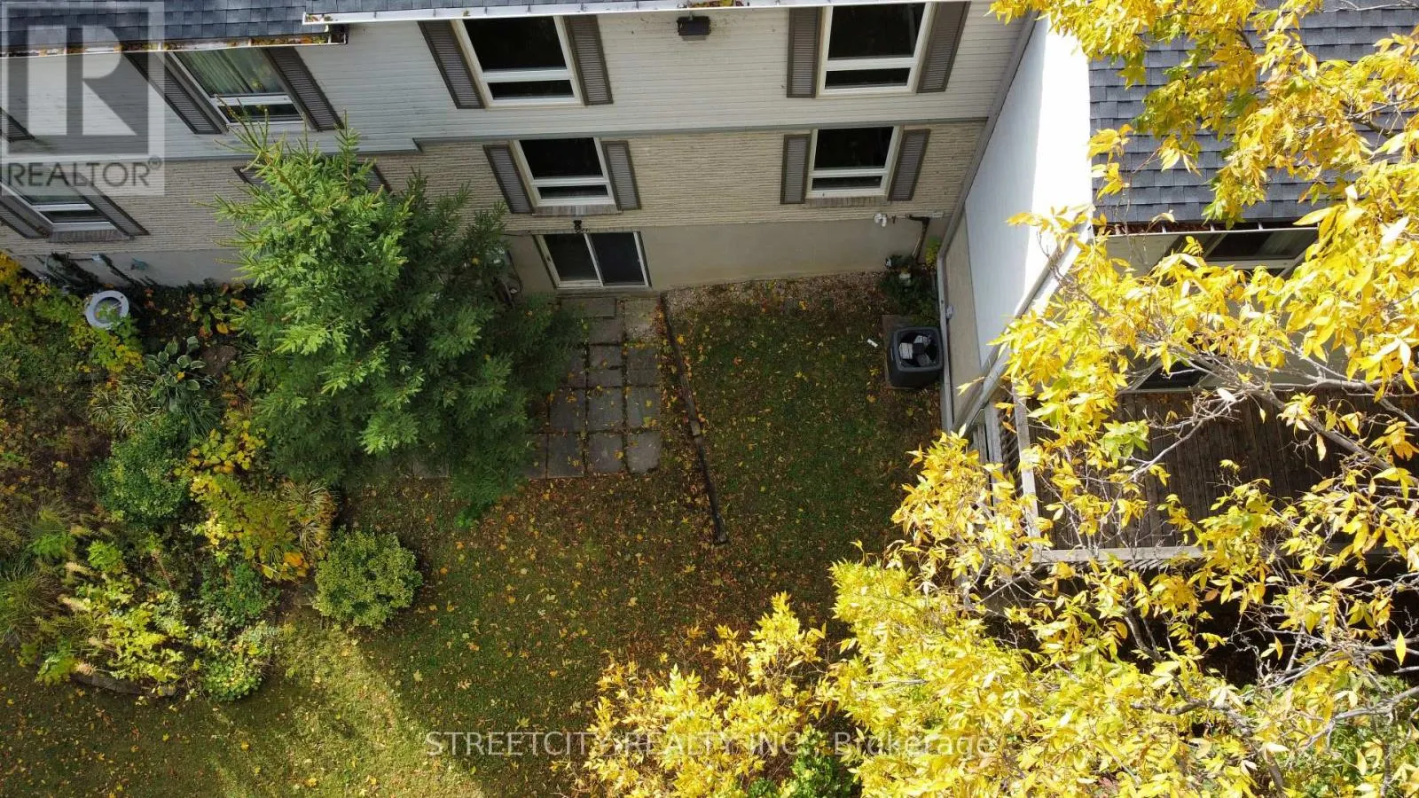 35 - 359 EVERGALDE CRESCENT N, #35