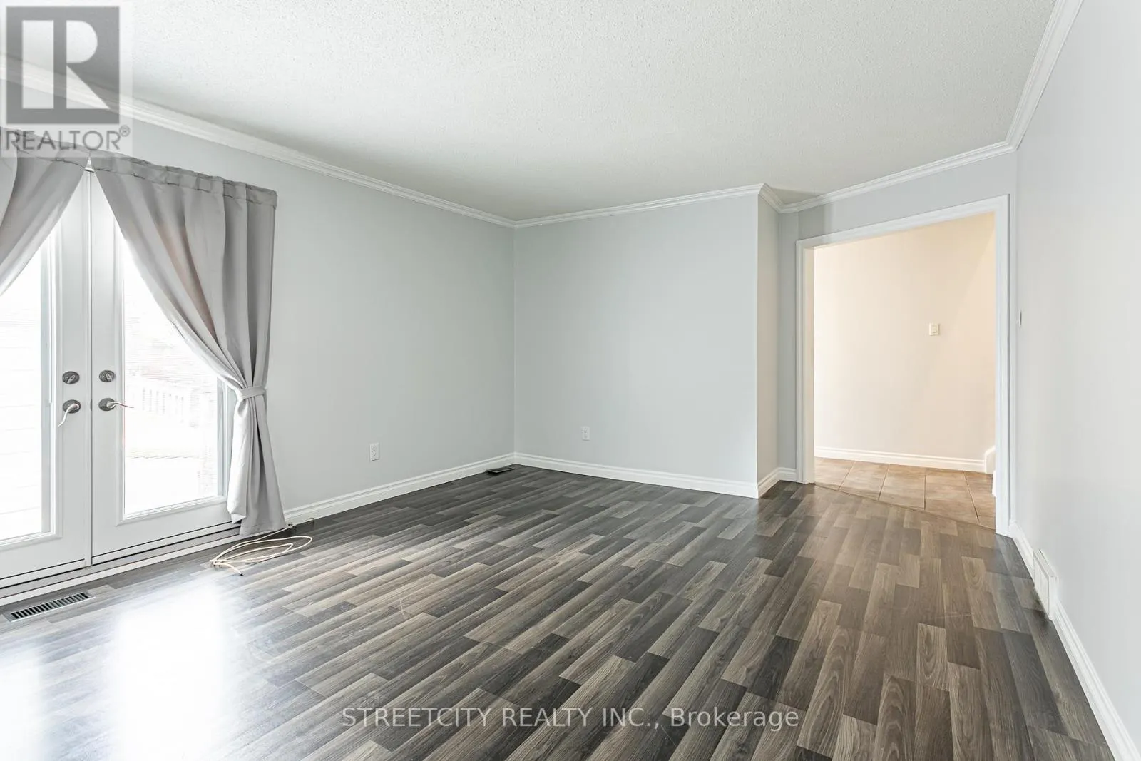 35 - 359 EVERGALDE CRESCENT N, #35