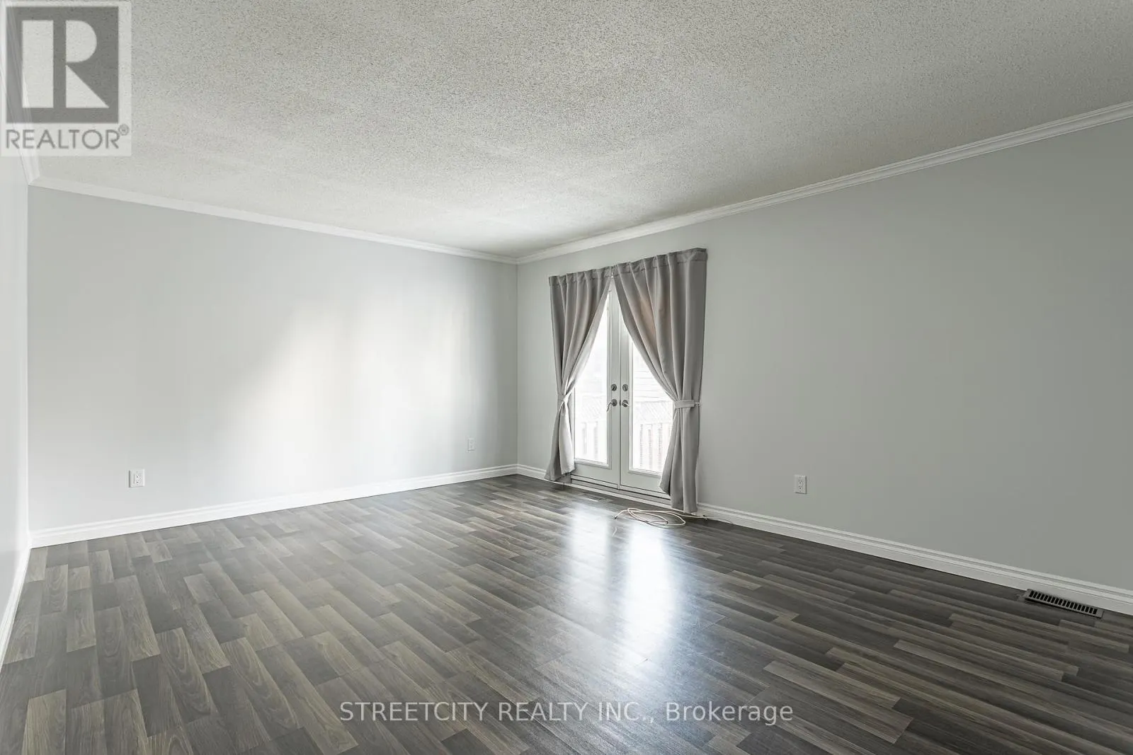 35 - 359 EVERGALDE CRESCENT N, #35