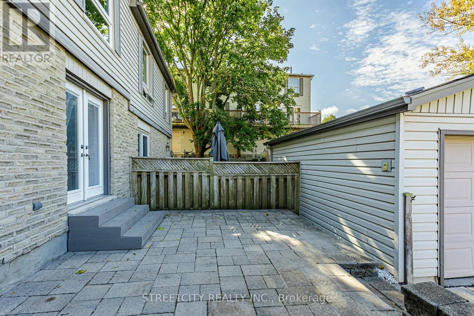 35 - 359 EVERGALDE CRESCENT N, #35