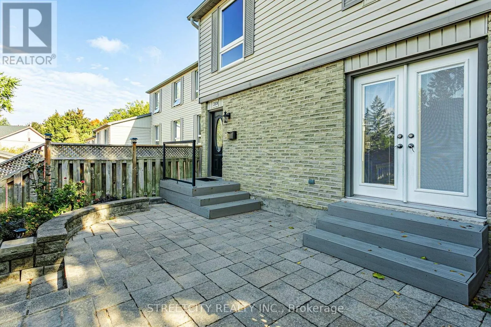 35 - 359 EVERGALDE CRESCENT N, #35