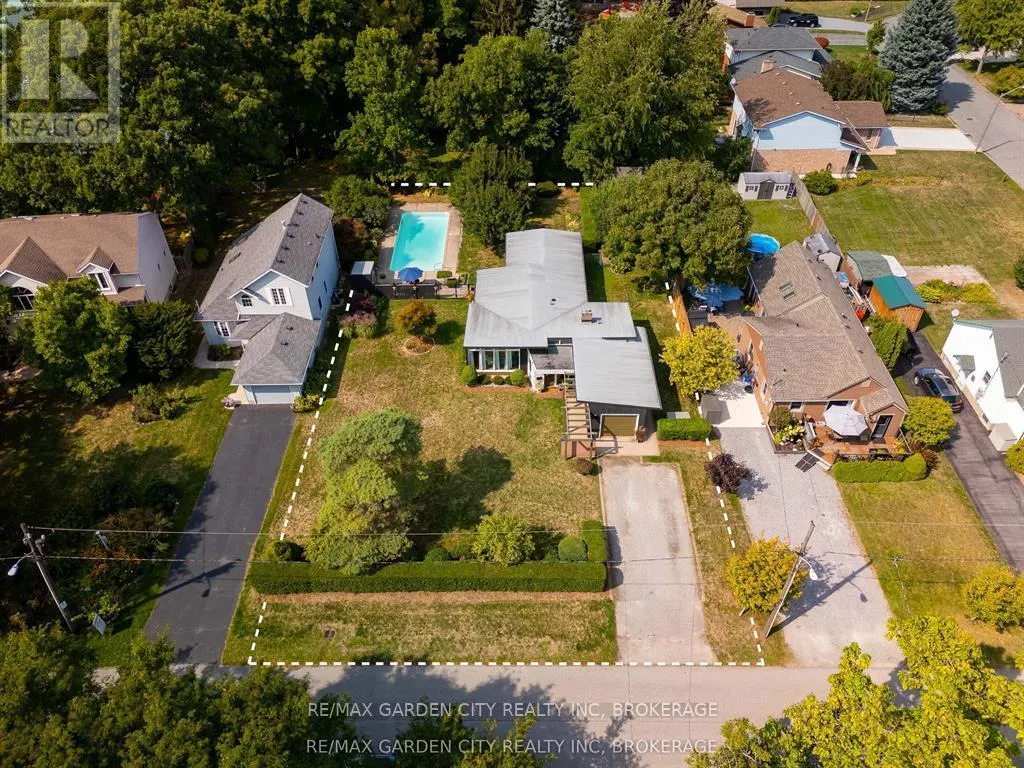 46 HENLEY DRIVE