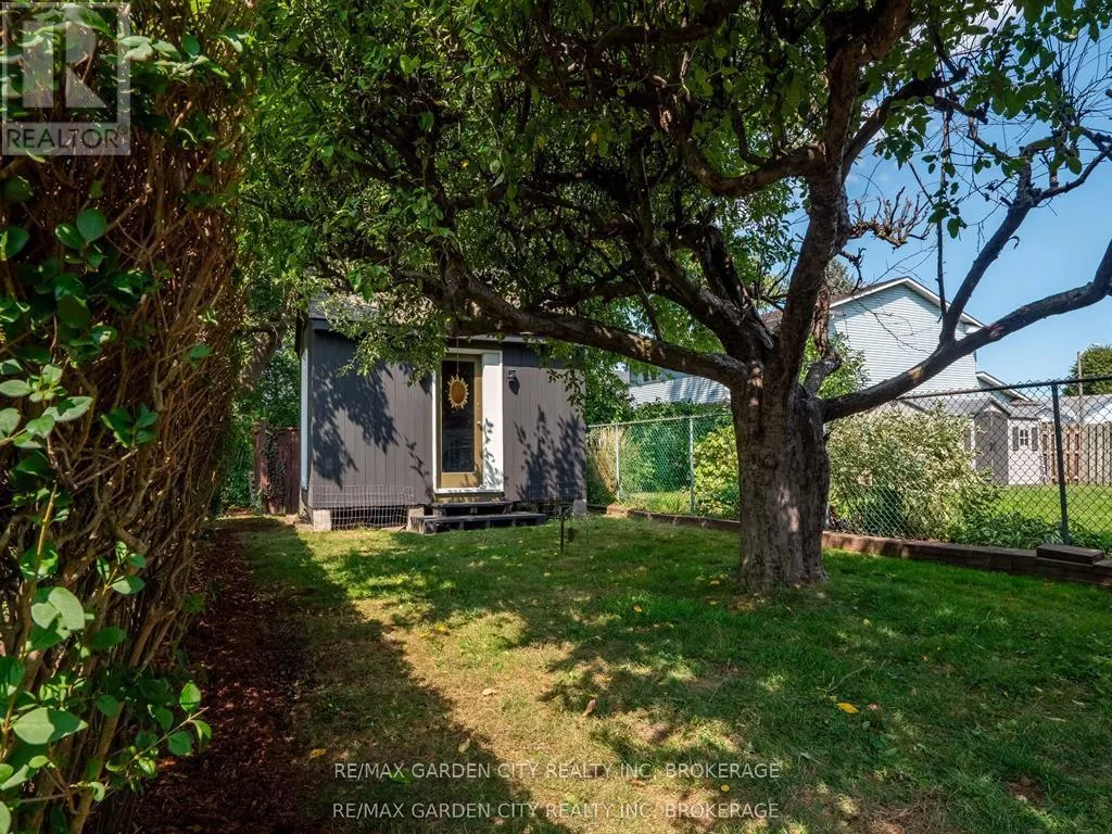 46 HENLEY DRIVE