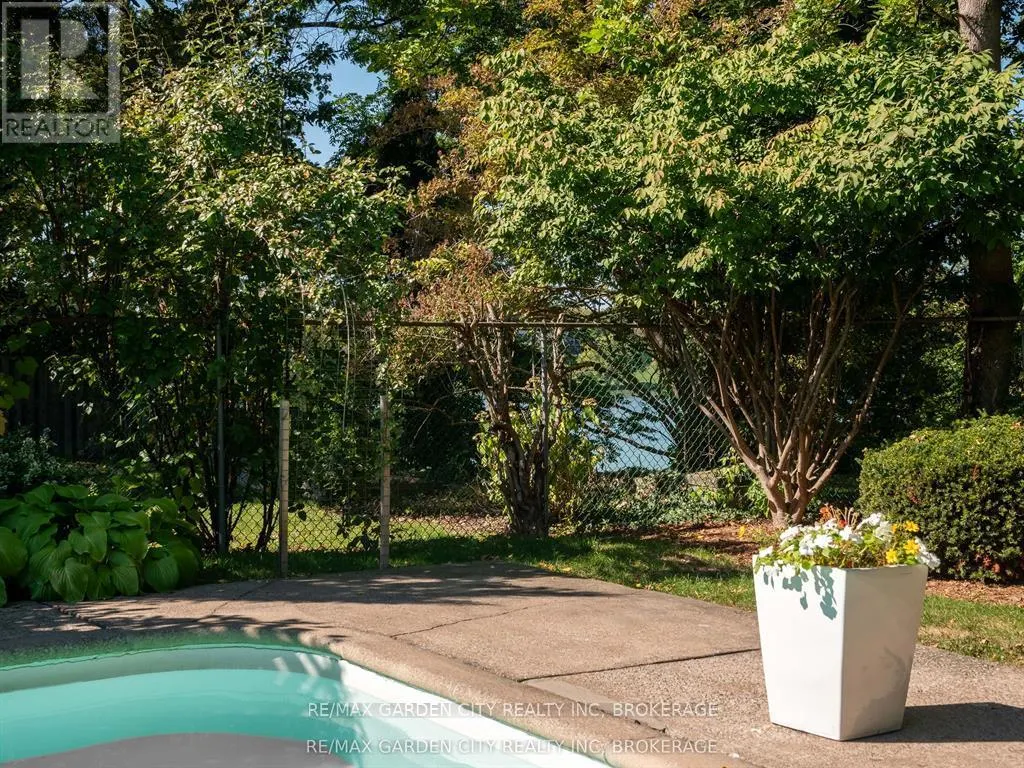 46 HENLEY DRIVE