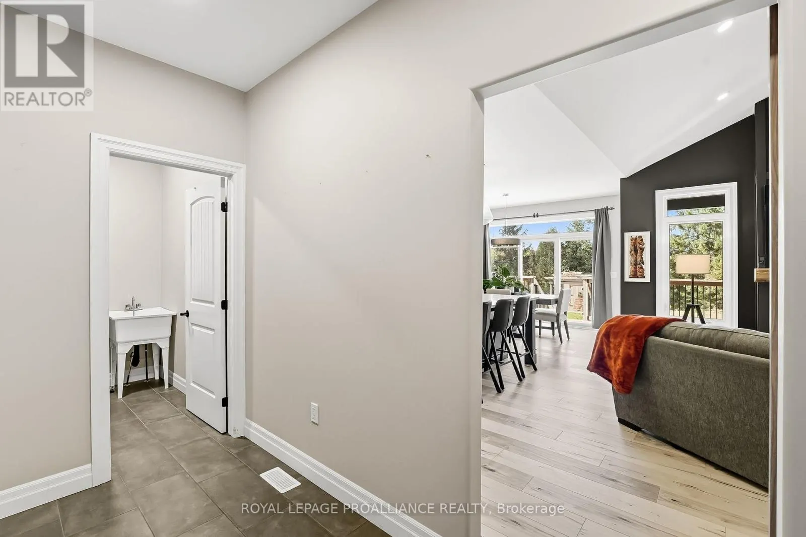 19 AMBROSIA TERRACE