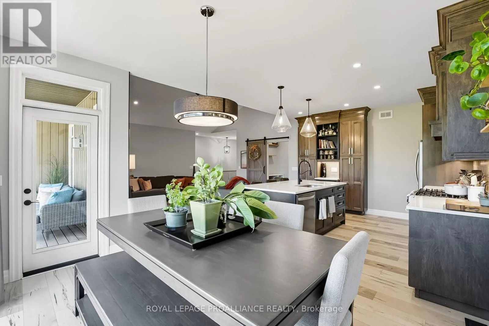 19 AMBROSIA TERRACE