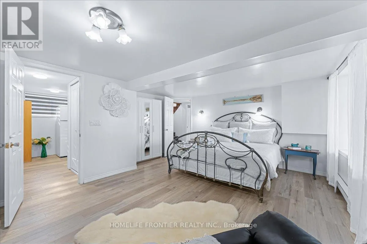 6 LAKEVIEW PARK ROAD