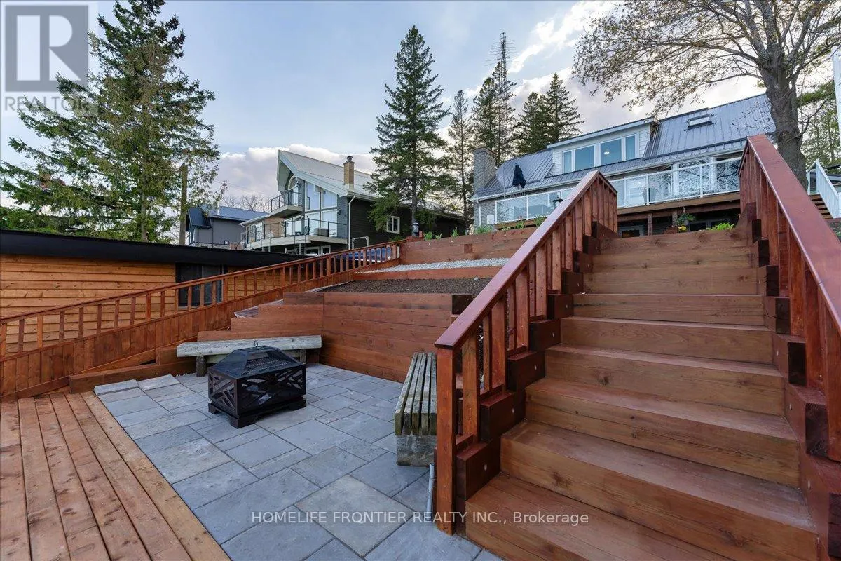 6 LAKEVIEW PARK ROAD