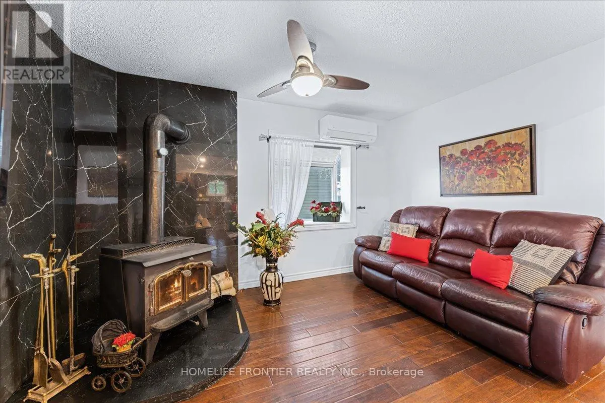 6 LAKEVIEW PARK ROAD