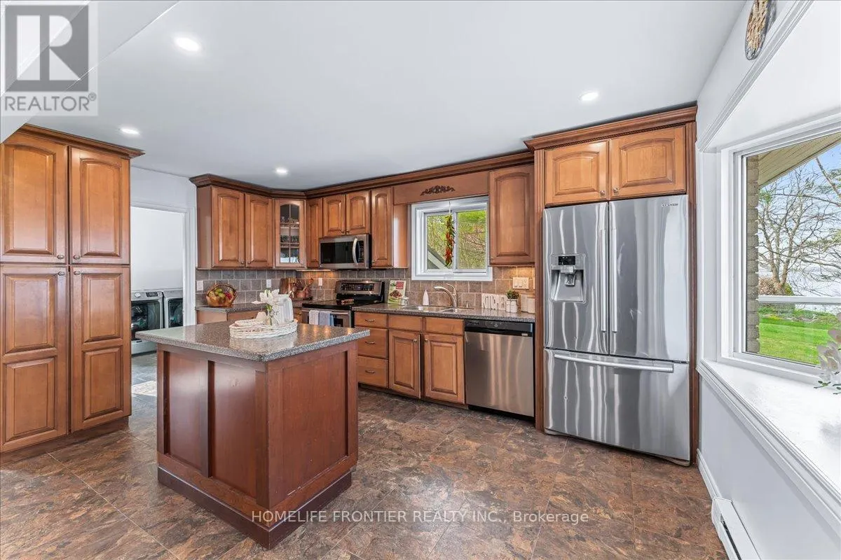 6 LAKEVIEW PARK ROAD