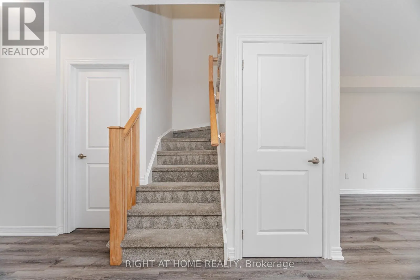 14 DRYDEN LANE