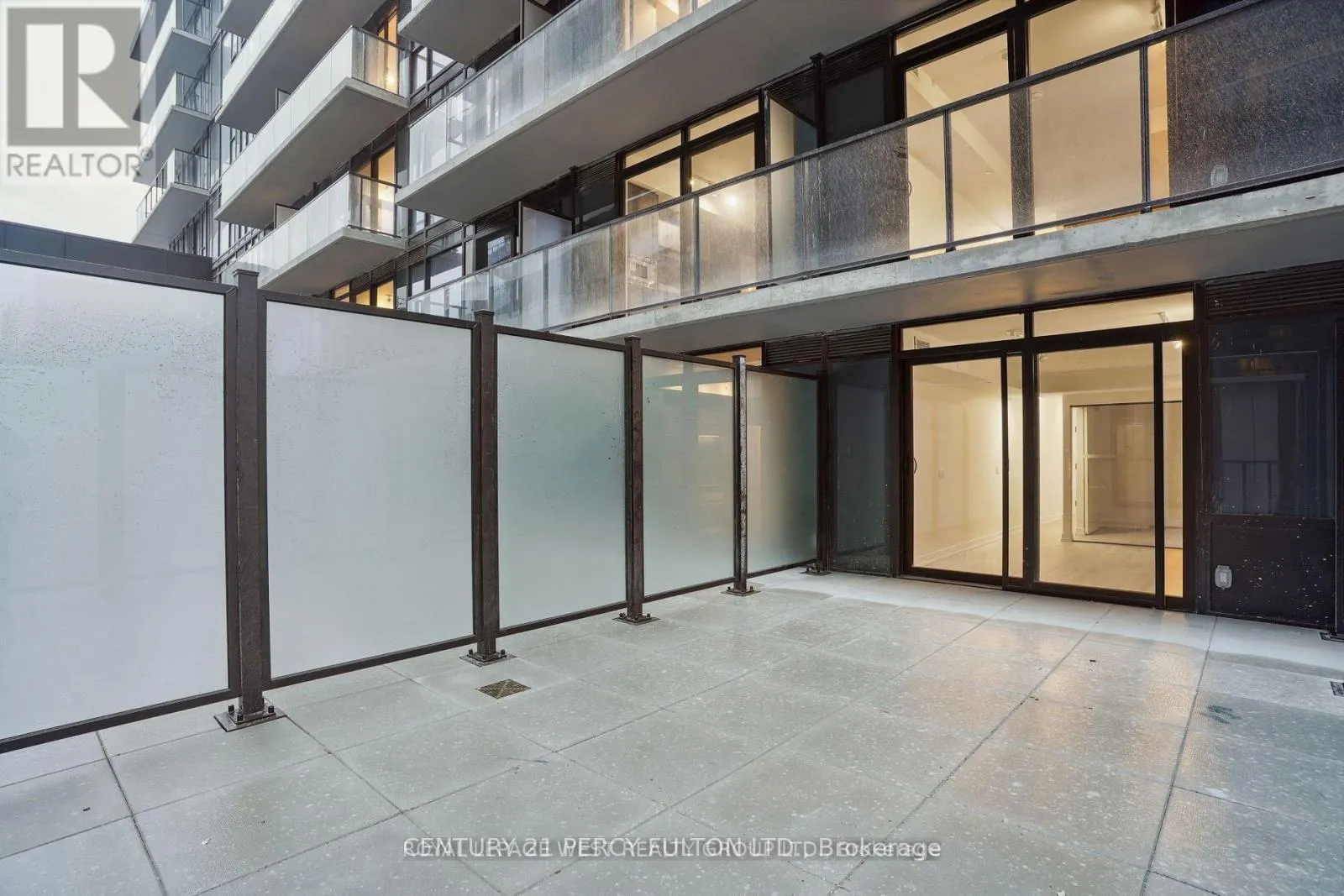 321 - 1 JARVIS STREET