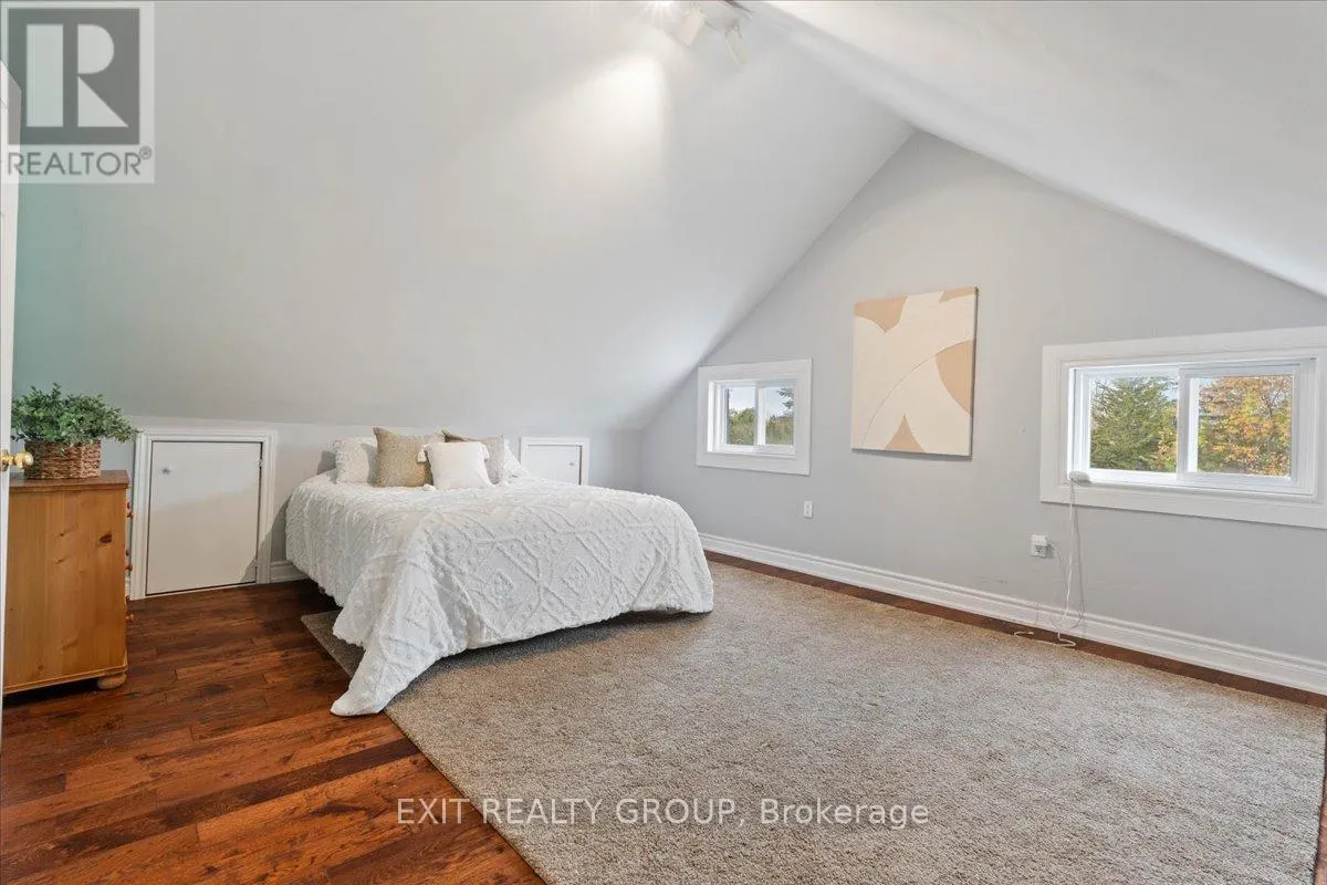895 ENGLISH SETTLEMENT ROAD